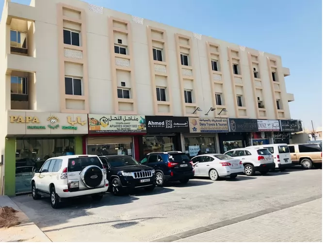 Commercial Propriété prête U / f Boutique  à vendre au Al-Sadd , Doha #7769 - 1  image 